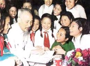 Bác Hồ với dũng sĩ miền Nam